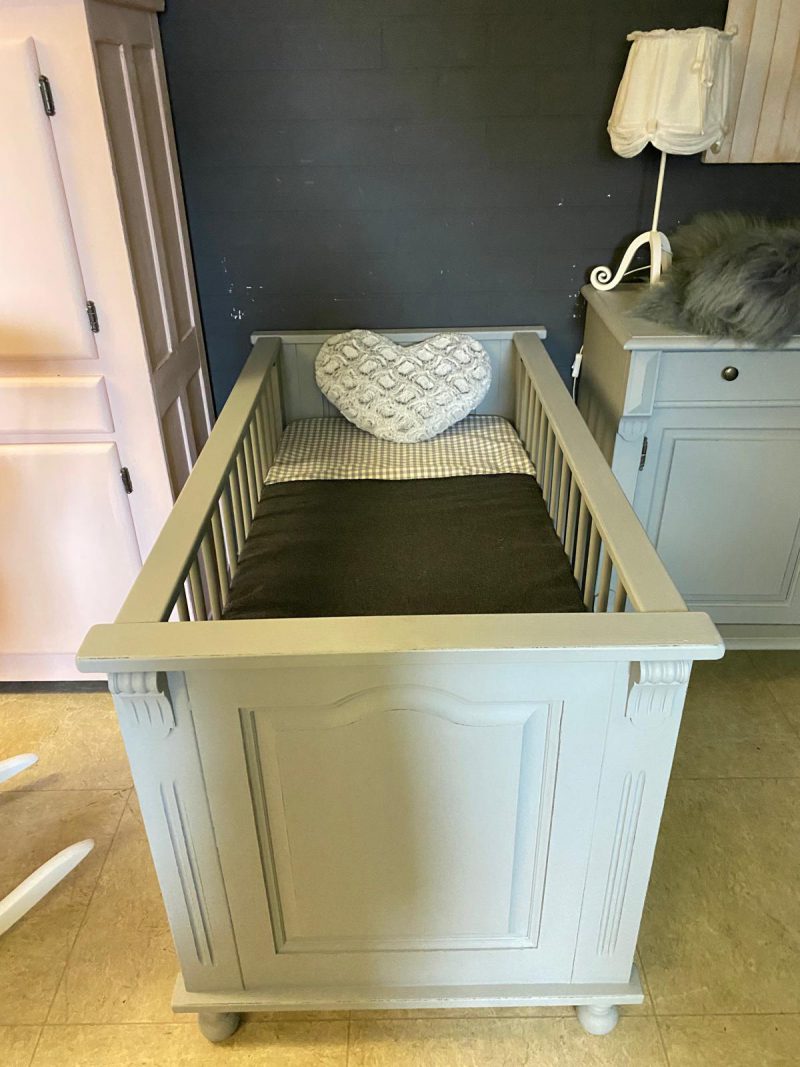 Brocante ledikantje Milou