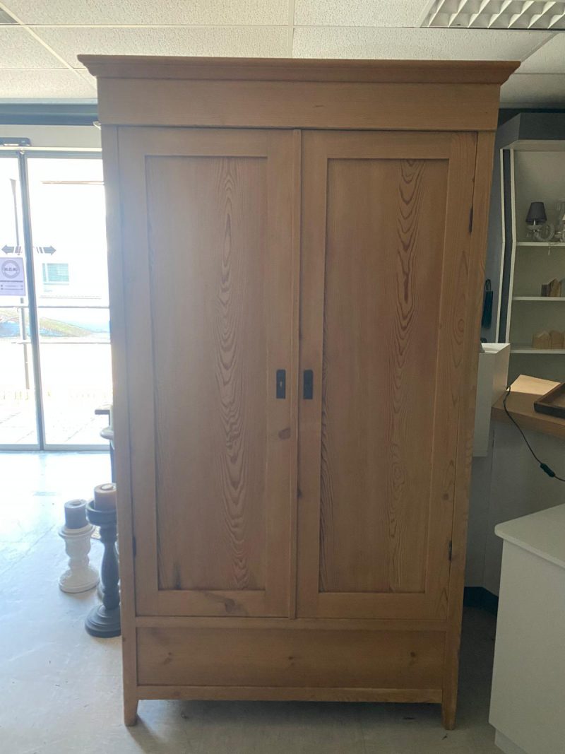 Oud grenen 2 deurs kast Dinant