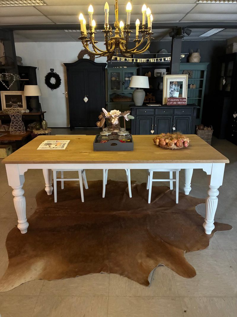 Brocante tafel Blanc