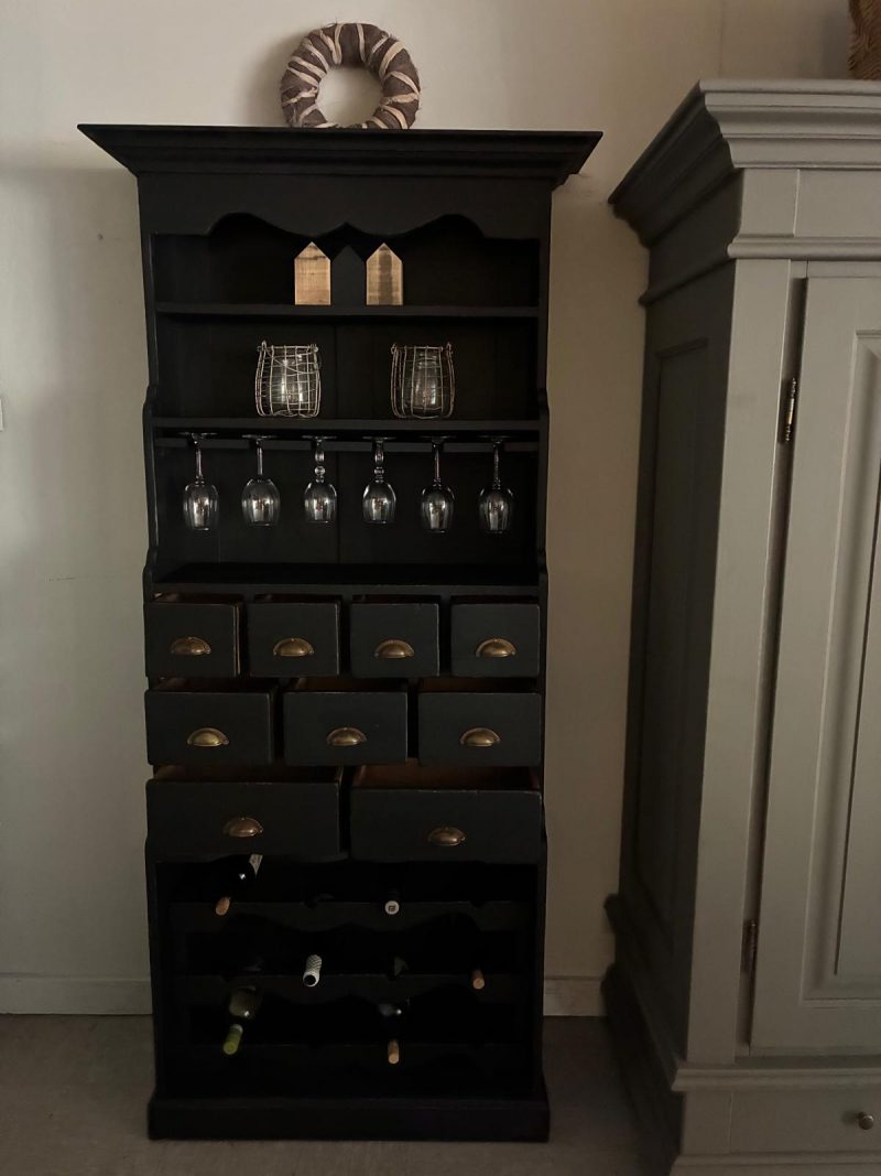 Brocante wijnkast Vino