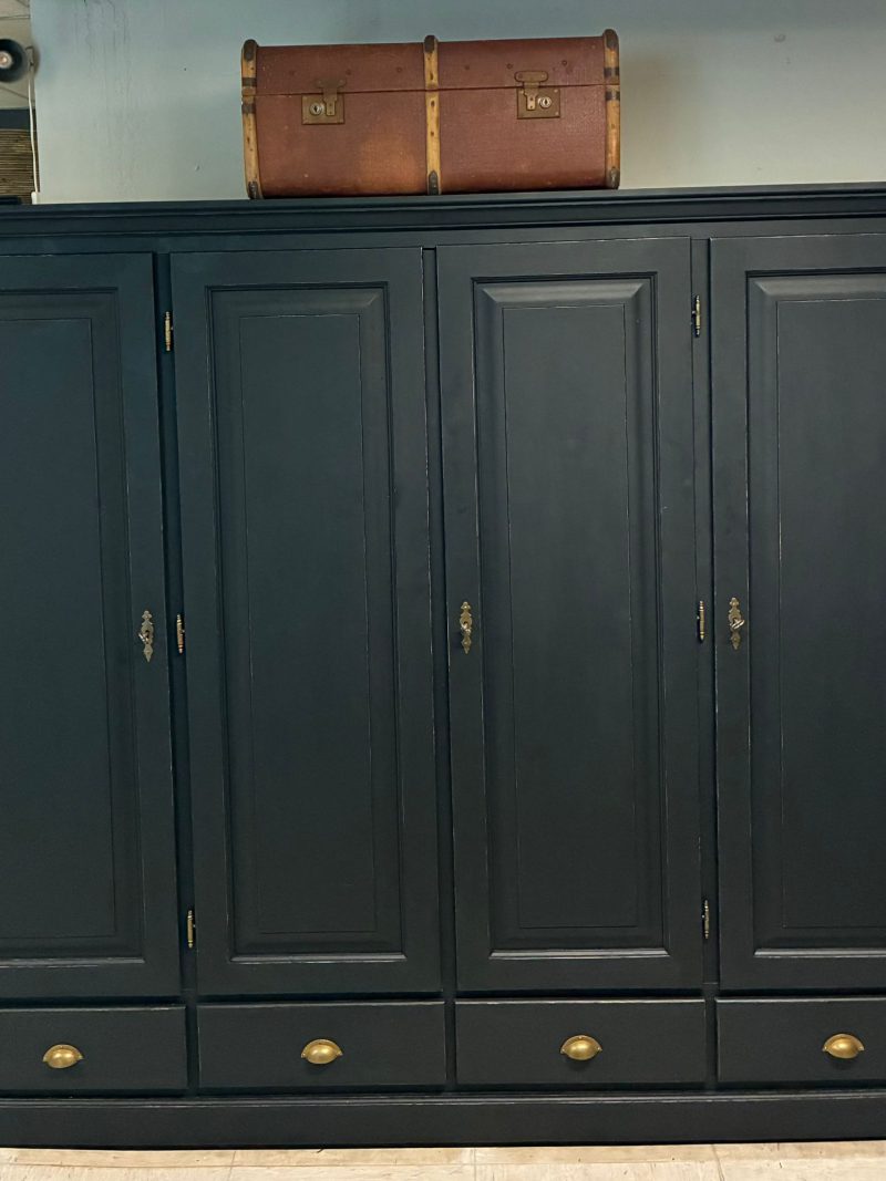 Demontabele 4 deurs kast Dijon