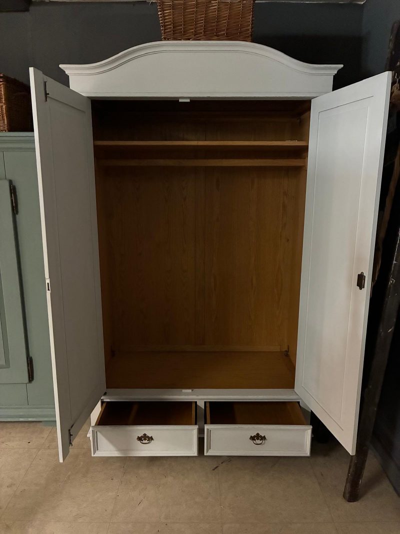 Brocante kledingkast Pierre