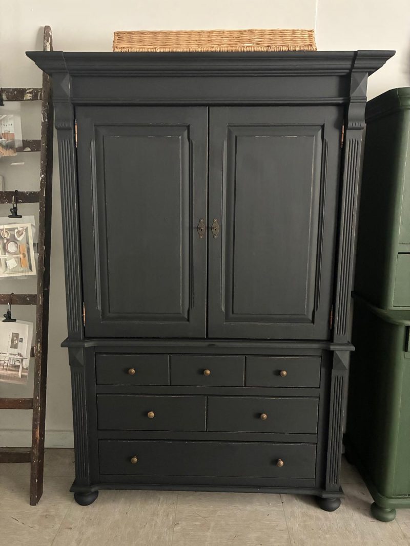 Brocante kast Bordeaux